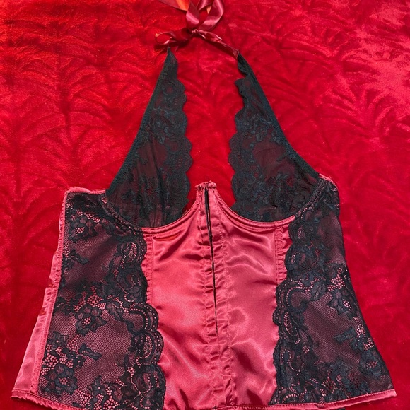 NWOT Size 38 Red and Black Corset with Sheer Black Lace Bust Sexy Beautiful Love - Picture 8 of 12